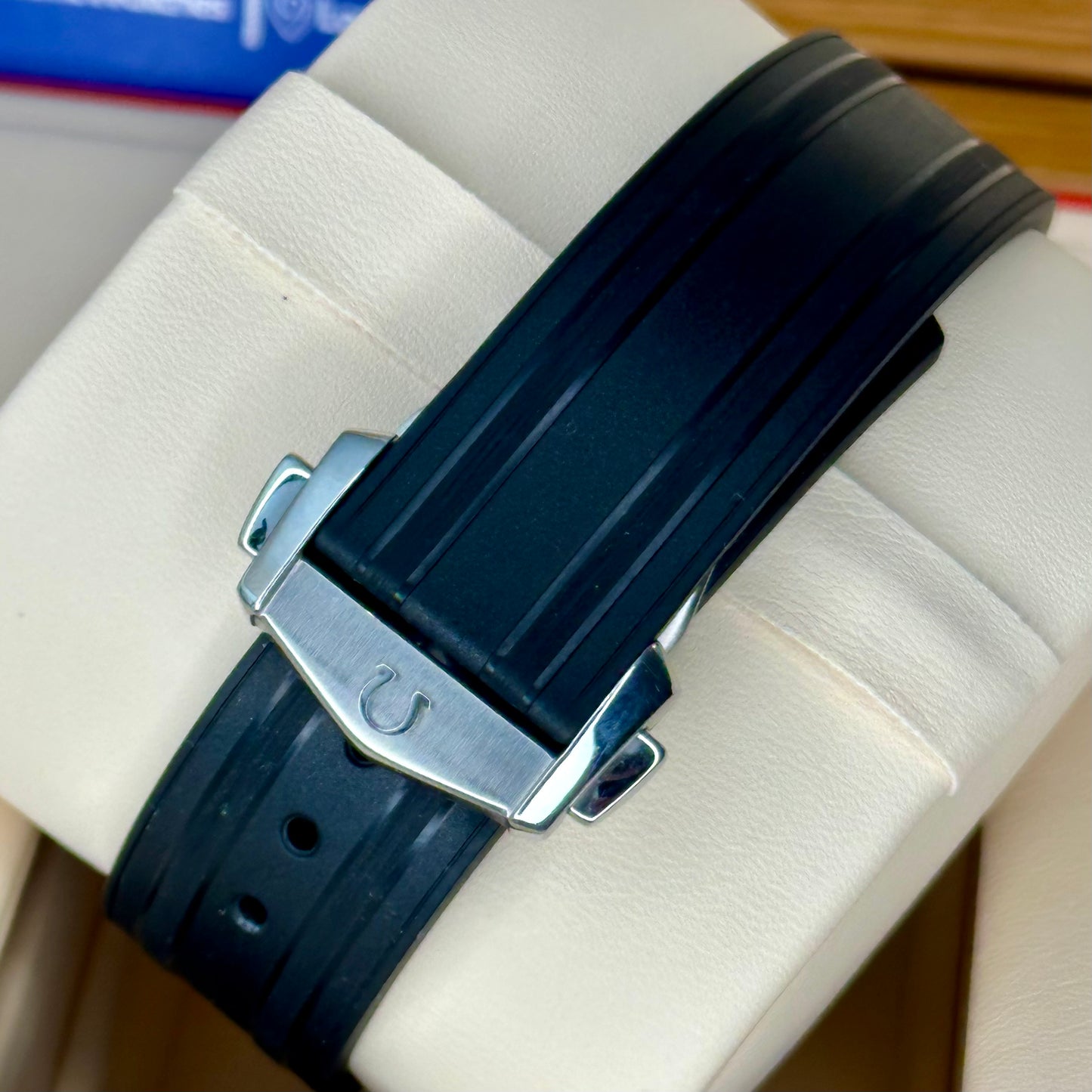 Omega Seamaster Diver 300M 'Sedna Gold' - 210.22.42.20.01.002