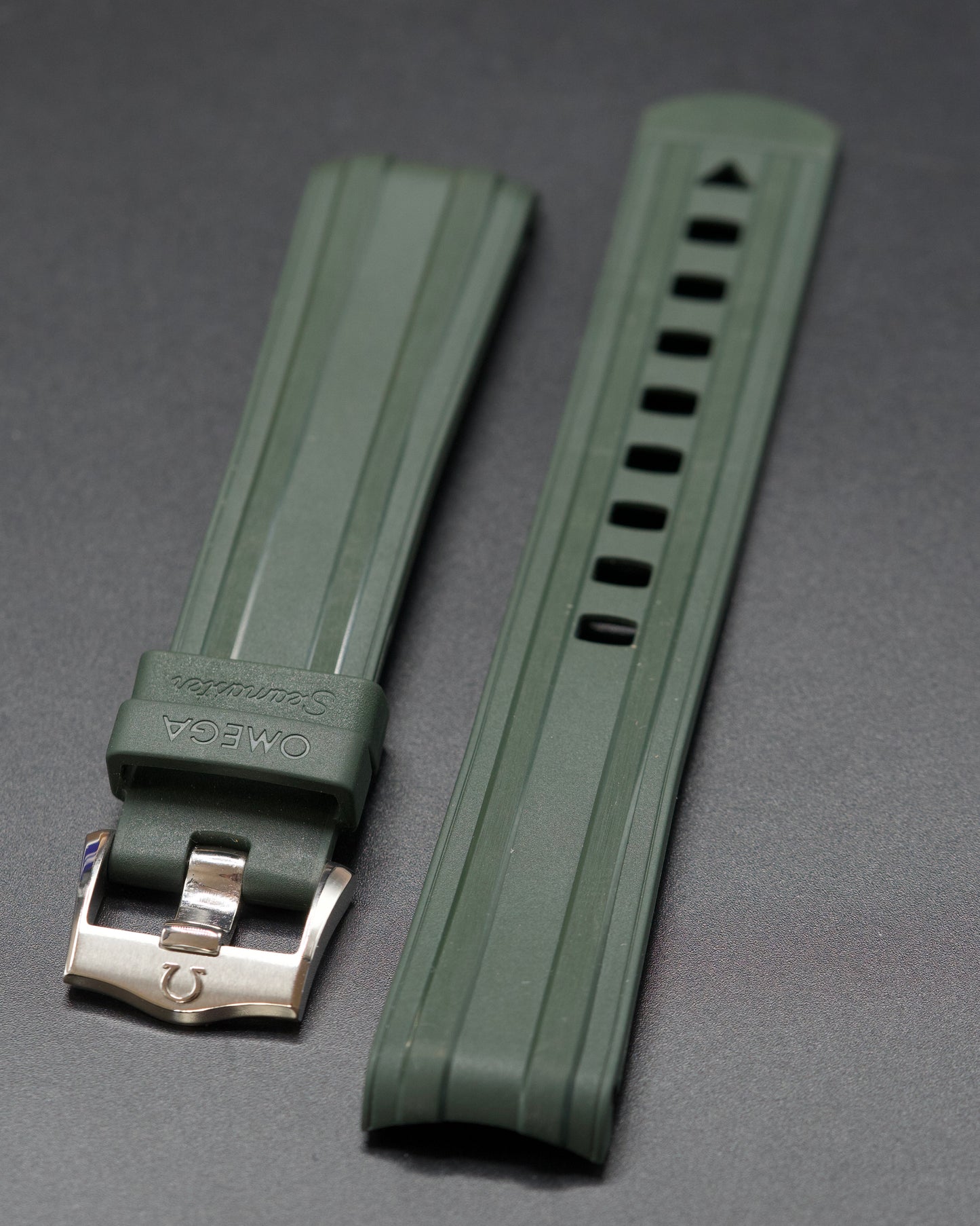 Omega Seamaster Professional Diver 300M 'Seaweed' - 210.32.42.20.10.001