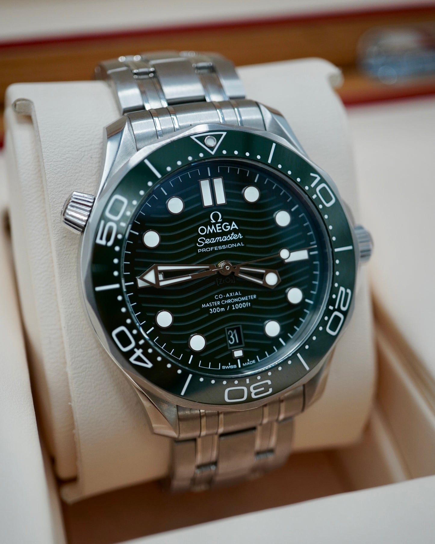 Omega Seamaster Diver 300M 'Seaweed' -  210.32.42.20.10.001