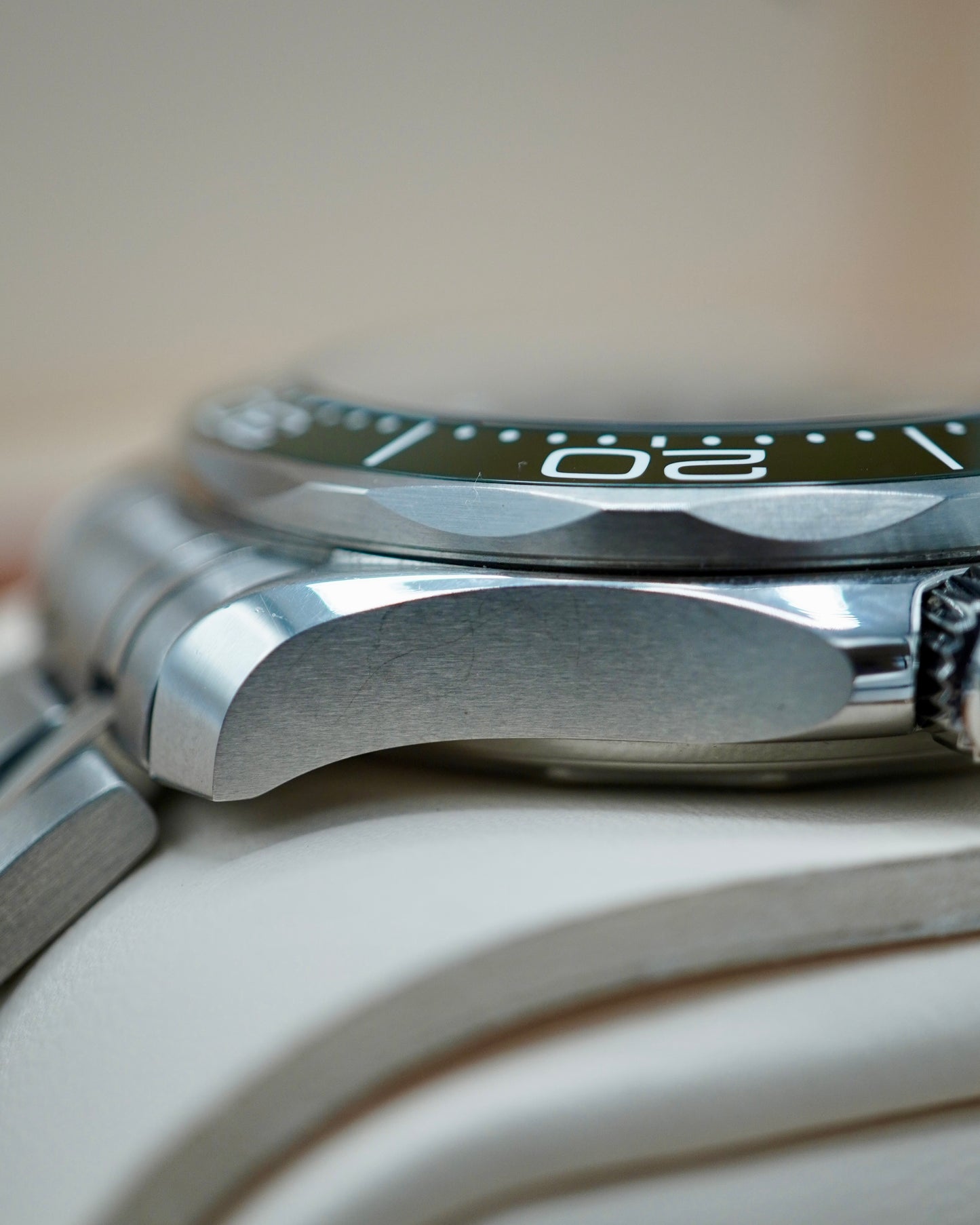 Omega Seamaster Diver 300M 'Seaweed' -  210.32.42.20.10.001