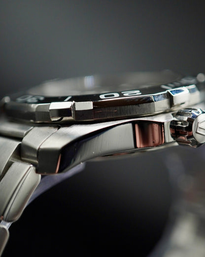TAG Heuer Aquaracer Date - WAY111A
