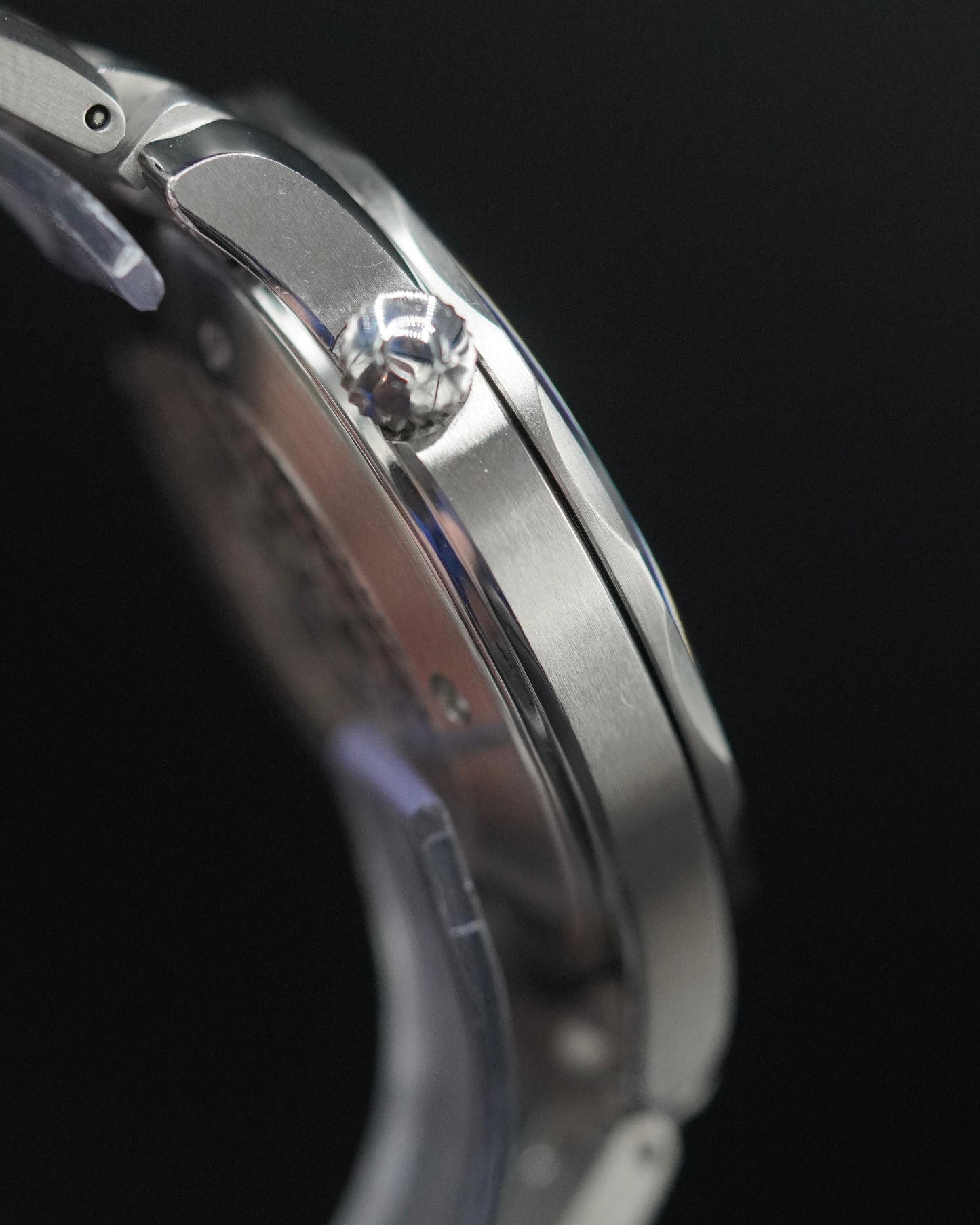 Omega Seamaster Professional 300M 'Goldeneye' Quartz - 2541.80.00