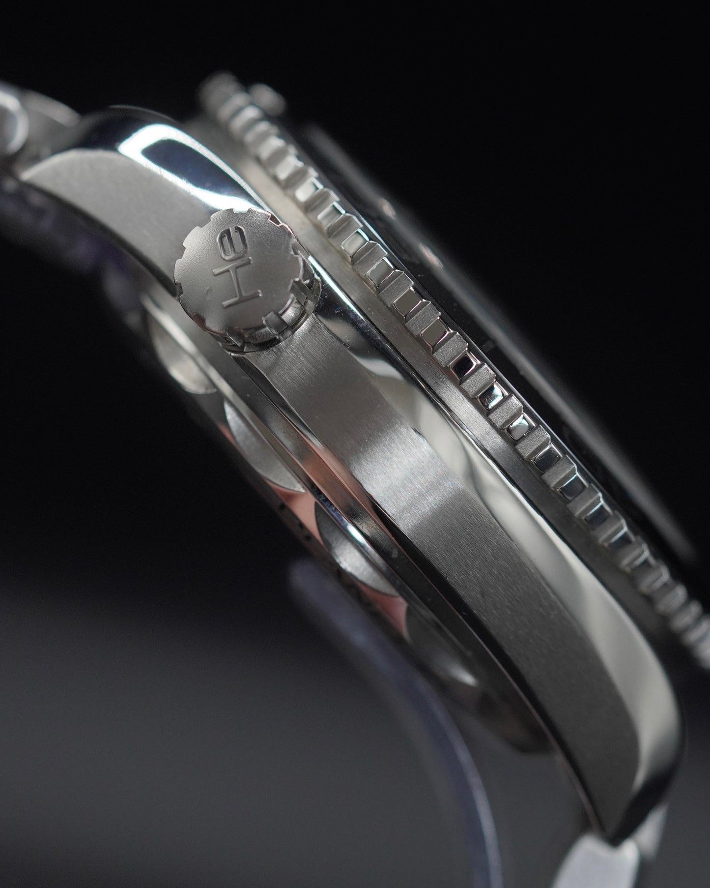 Omega Seamaster Planet Ocean 600M - 215.30.44.21.01.002