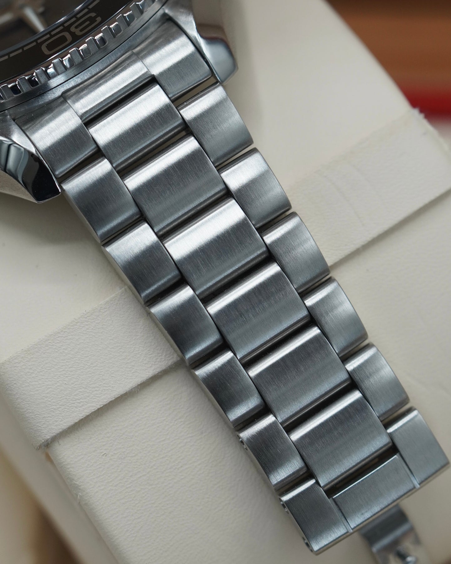 Omega Seamaster Planet Ocean 600M - 215.30.44.21.01.002