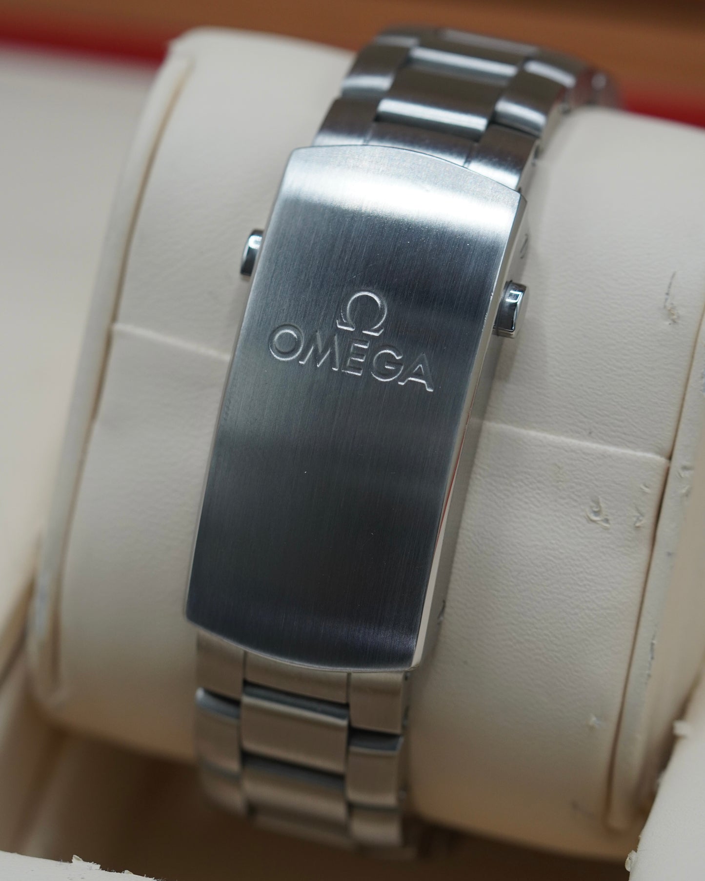 Omega Seamaster Planet Ocean 600M - 215.30.44.21.01.002