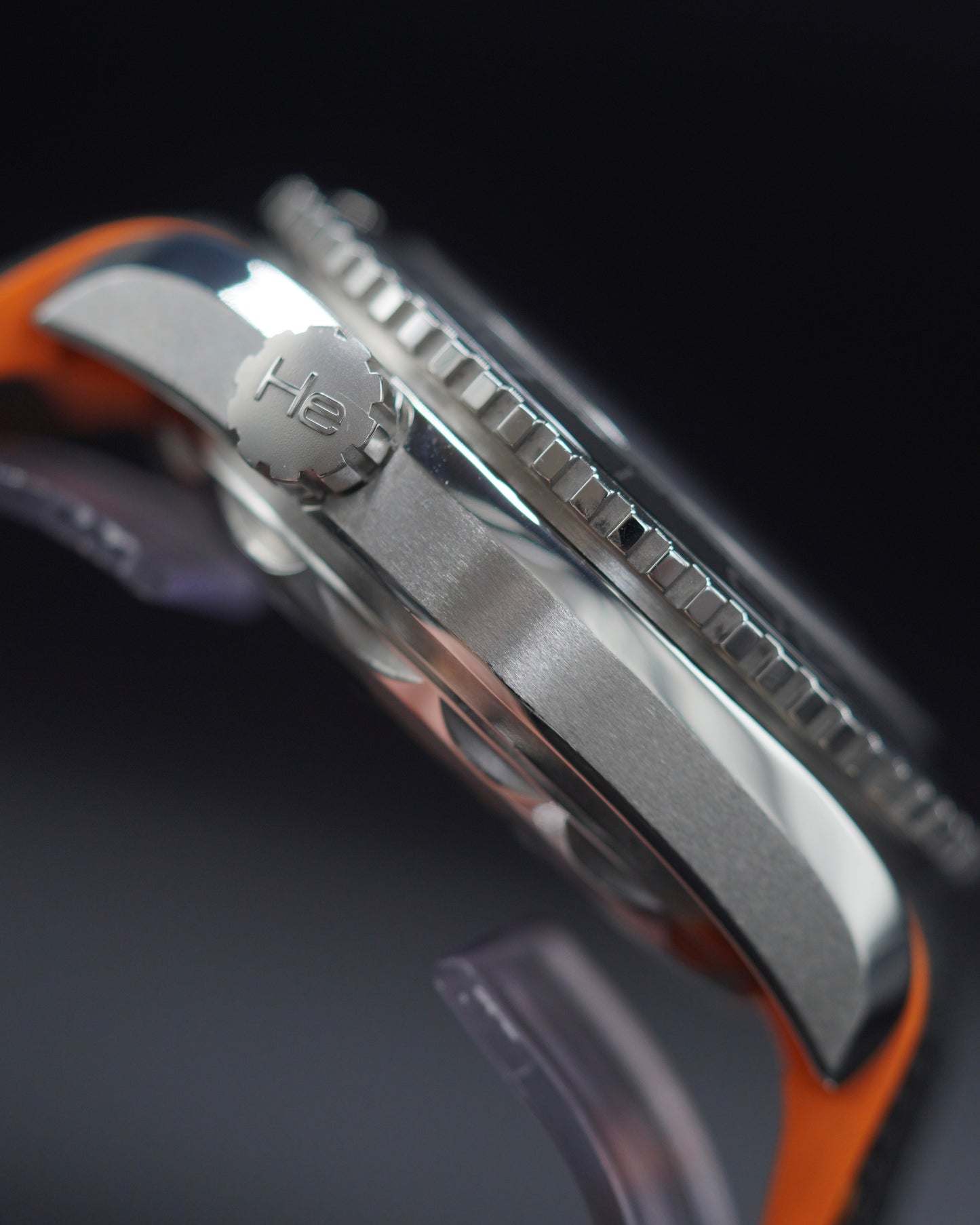 Omega Seamaster Planet Ocean 600M - 215.32.44.21.01.001