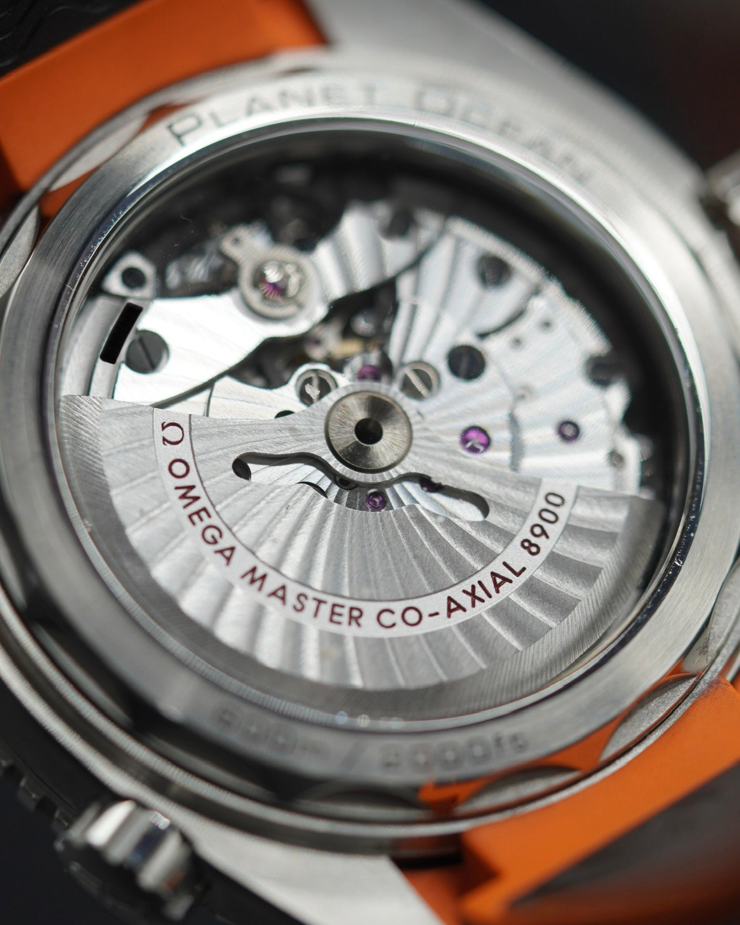 Omega Seamaster Planet Ocean 600M - 215.32.44.21.01.001