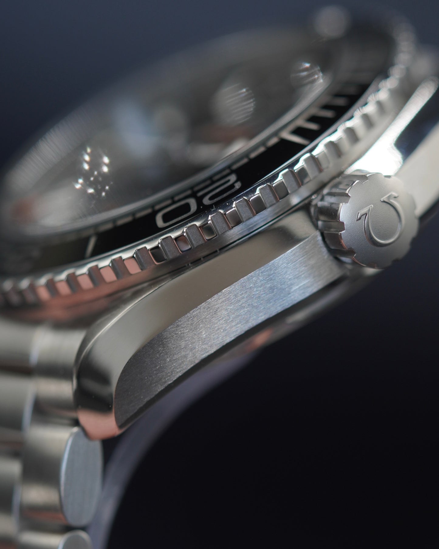 Omega Seamaster Planet Ocean 600M - 215.30.44.21.010.001
