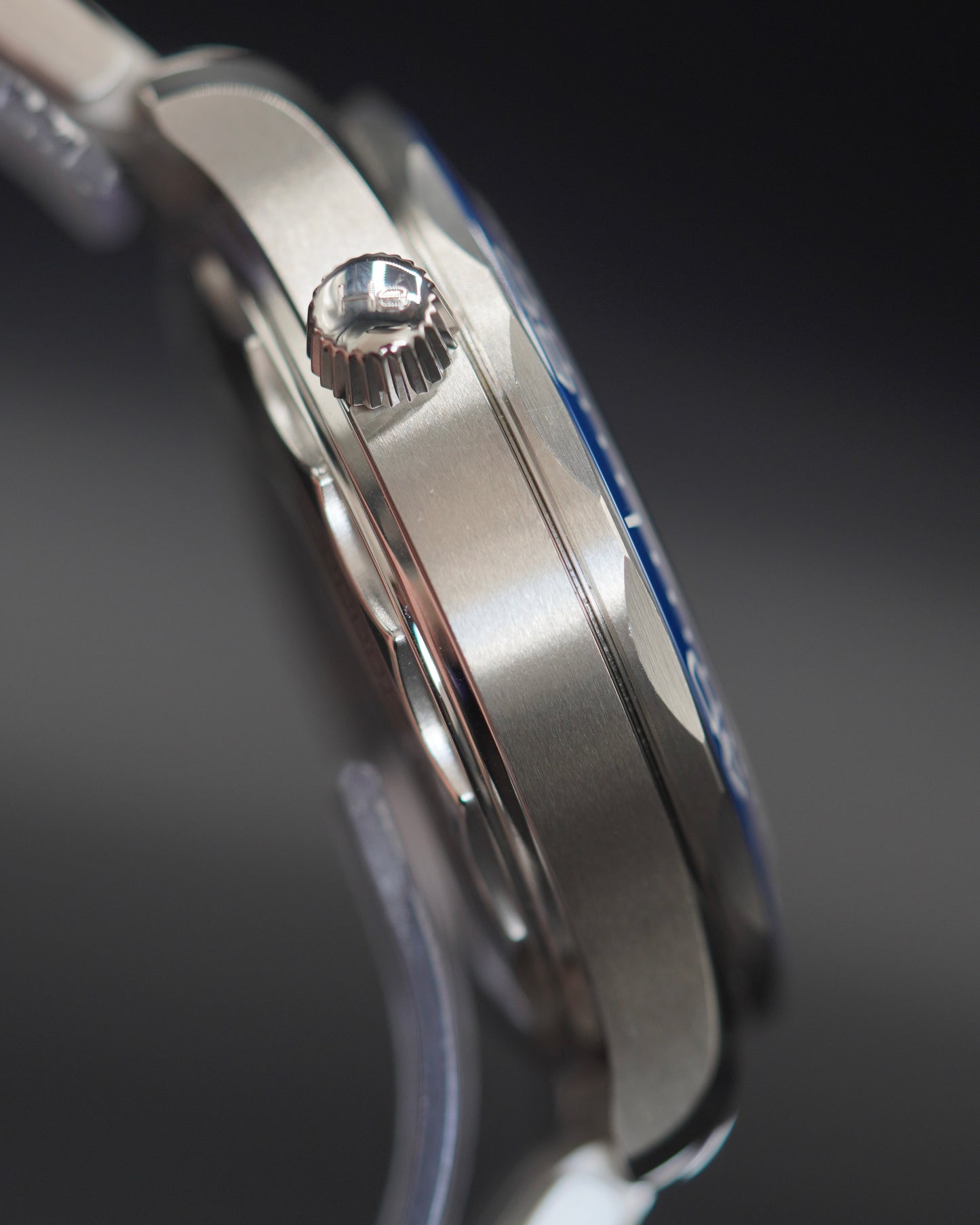 Omega Seamaster Professional Diver 300M - 210.30.42.20.03.001