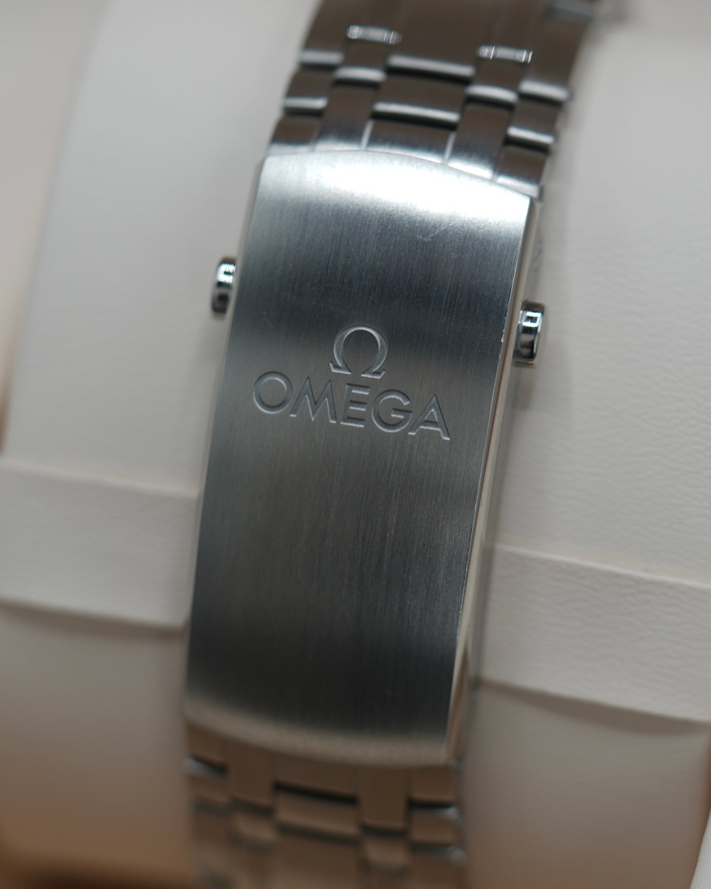 Omega Seamaster Professional Diver 300M - 210.30.42.20.03.001