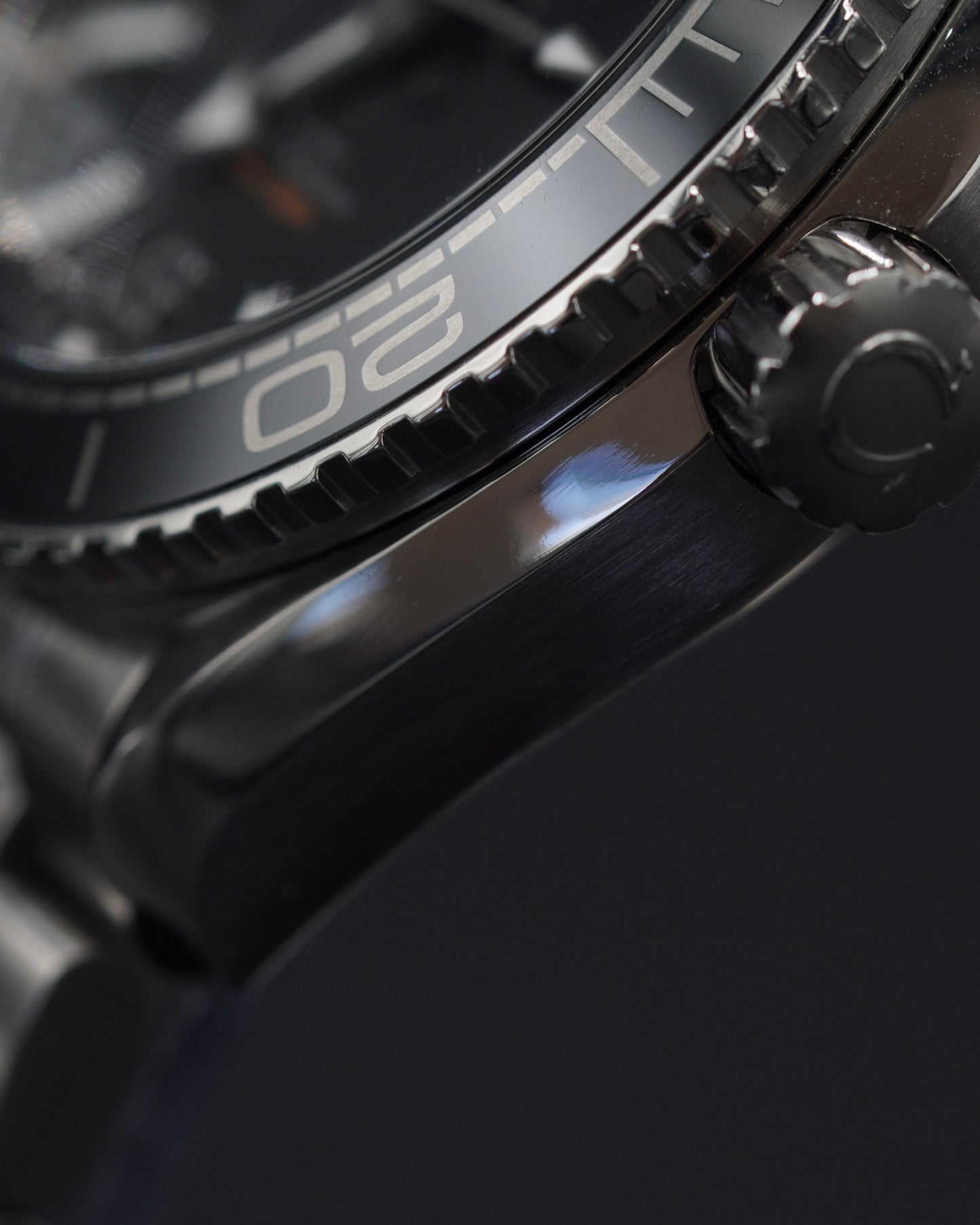 Omega Seamaster Planet Ocean 600M - 215.30.44.21.01.001