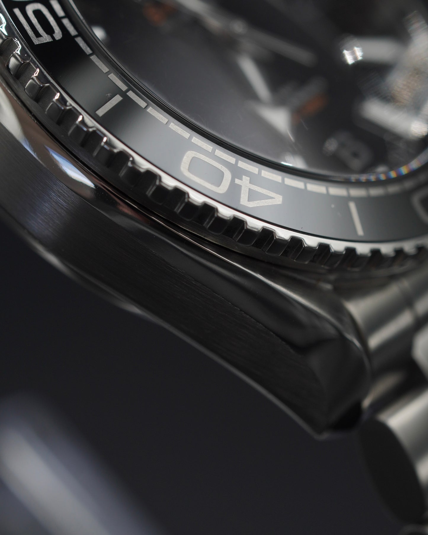 Omega Seamaster Planet Ocean 600M - 215.30.44.21.01.001