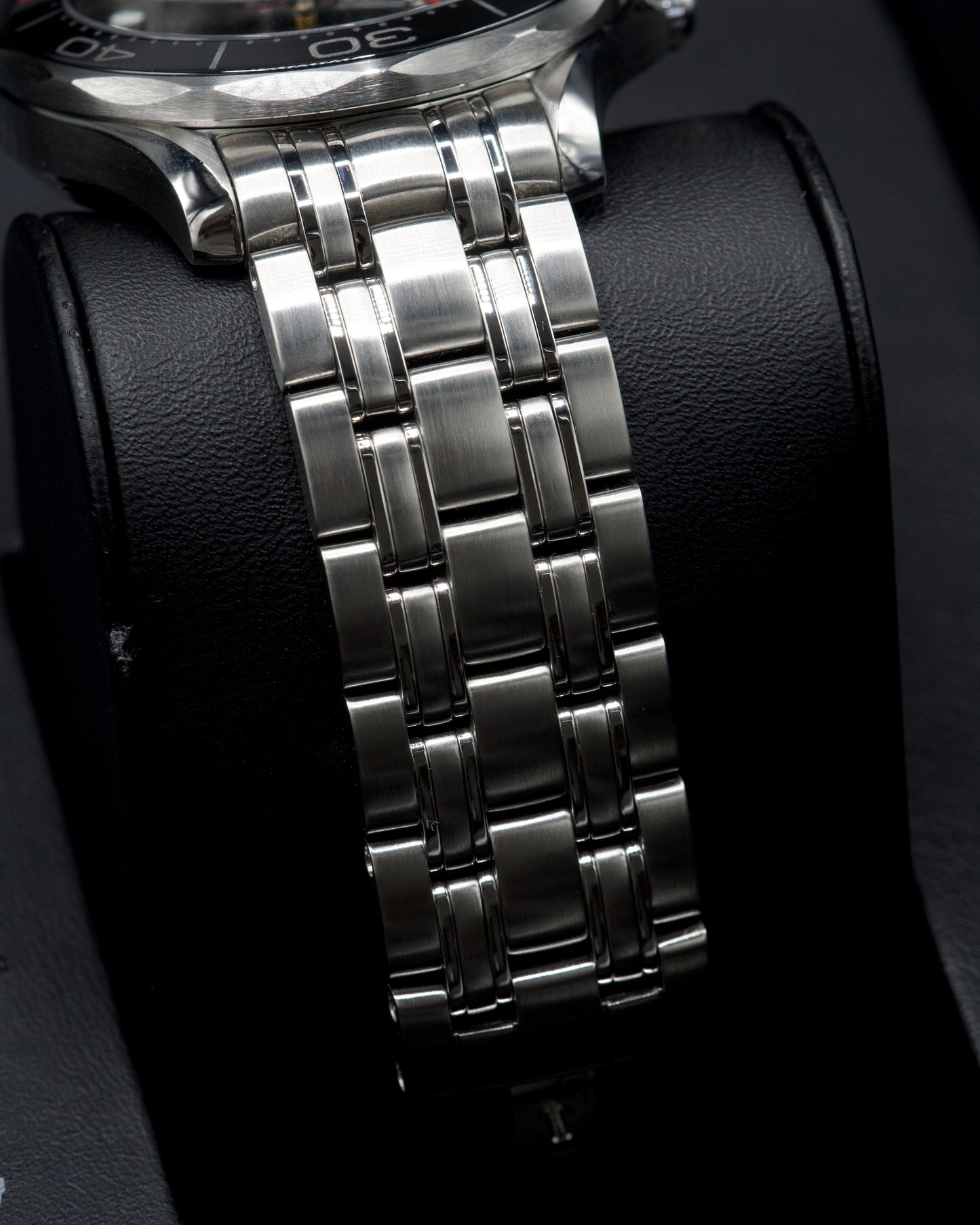 Omega Seamaster 300M James Bond 007 - 212.30.41.20.01.005