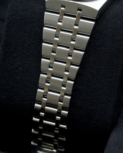 Tudor Royal Date
