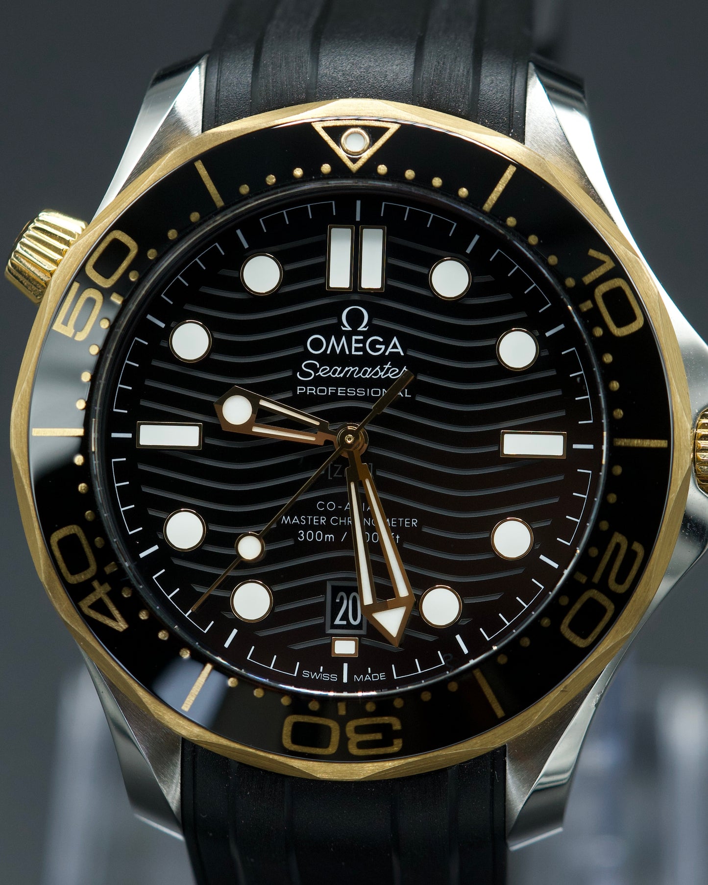Omega Seamaster Professional Diver 300M Sedna Yellow Gold - 210.22.42.20.01.001