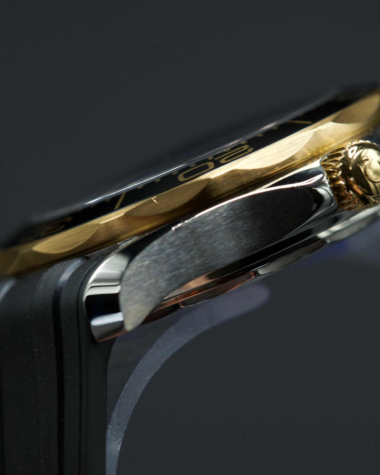Omega Seamaster Professional Diver 300M Sedna Yellow Gold - 210.22.42.20.01.001