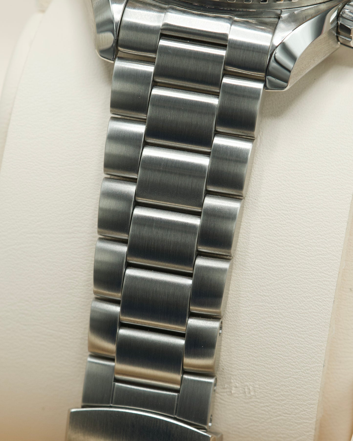 Omega Seamaster Planet Ocean 600M - 215.30.44.21.01.001
