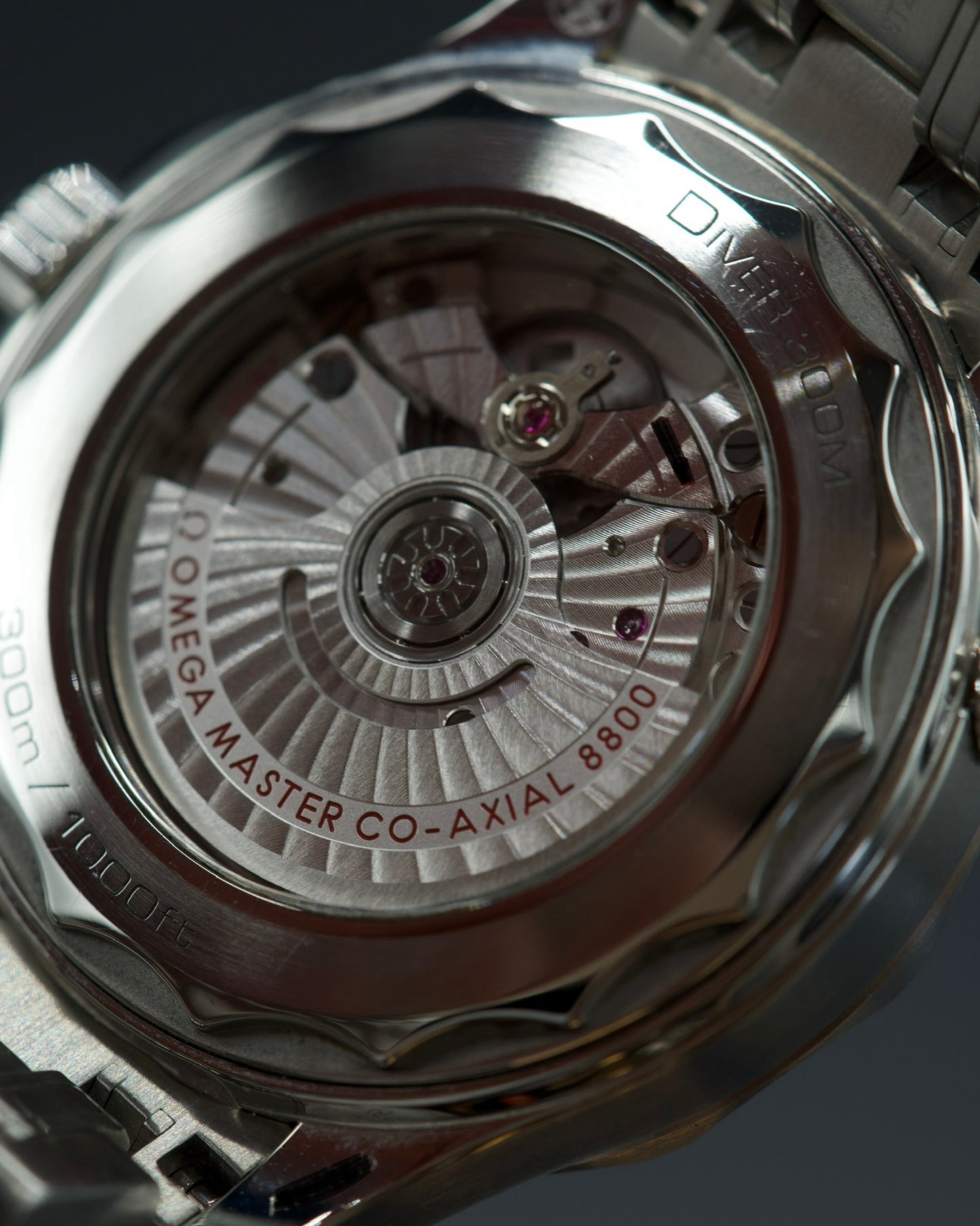 Omega Seamaster Professional Diver 300M 'Seaweed' - 210.32.42.20.10.001