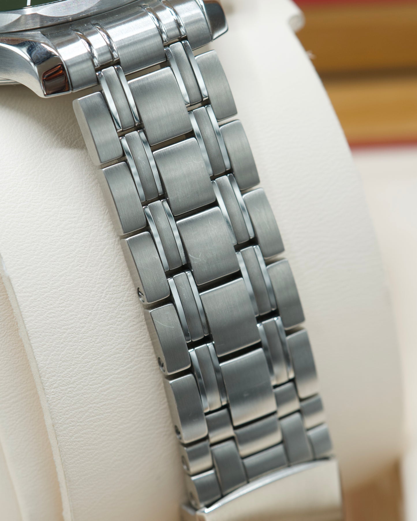 Omega Seamaster Professional Diver 300M 'Seaweed' - 210.32.42.20.10.001
