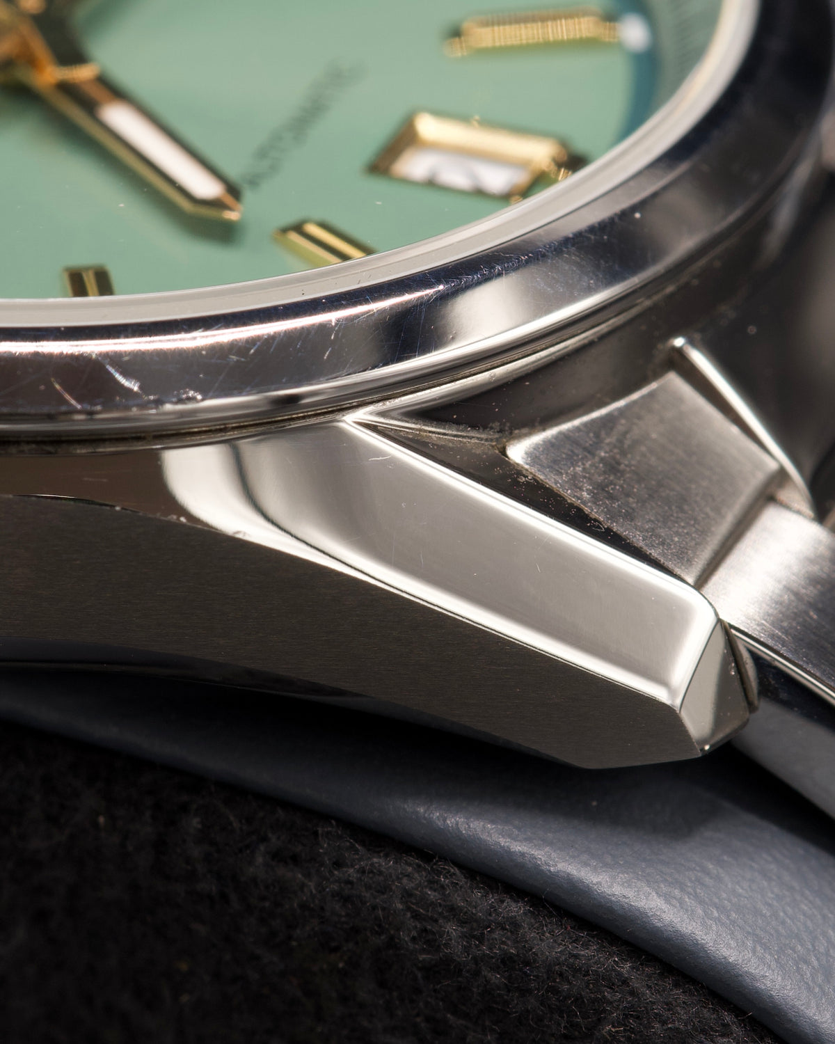 TAG Heuer Carrera Date 'Pistachio'