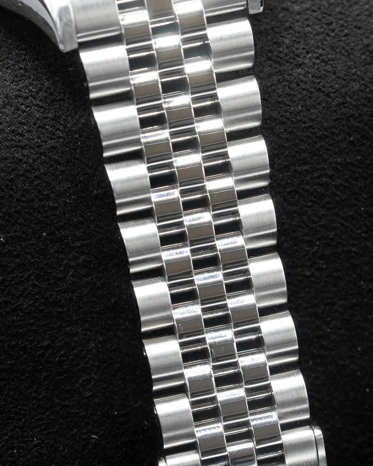 Tudor Black Bay One 39