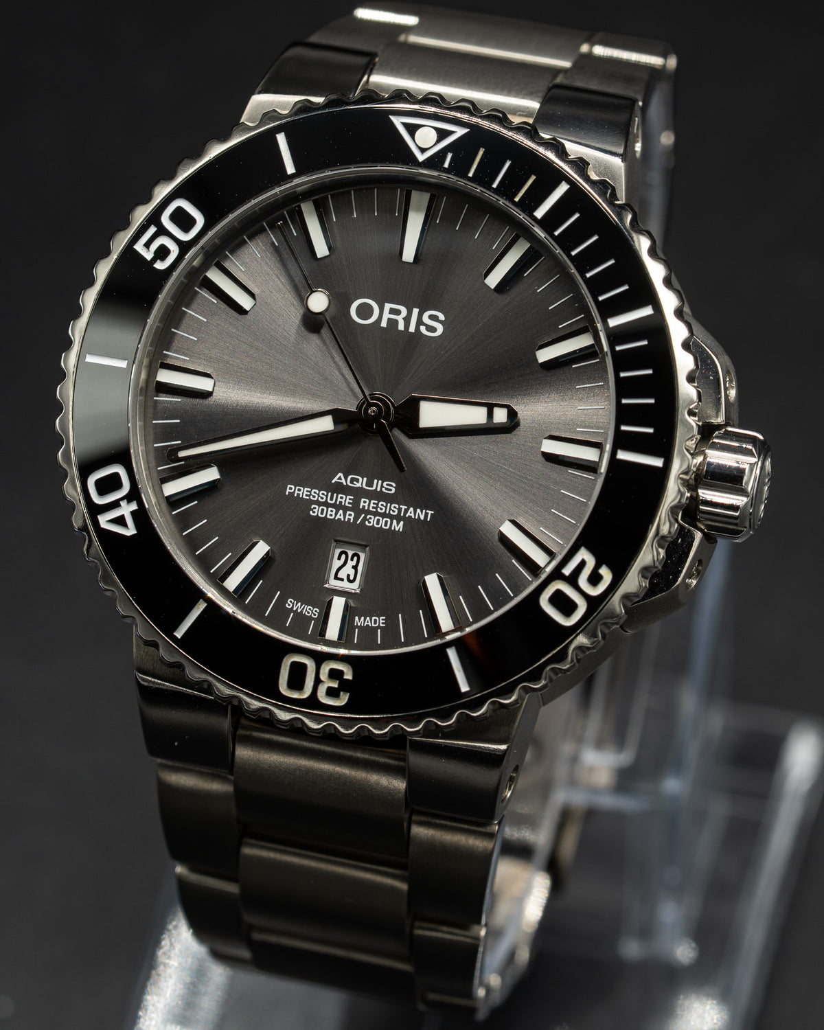 Oris Aquis Titanium Date