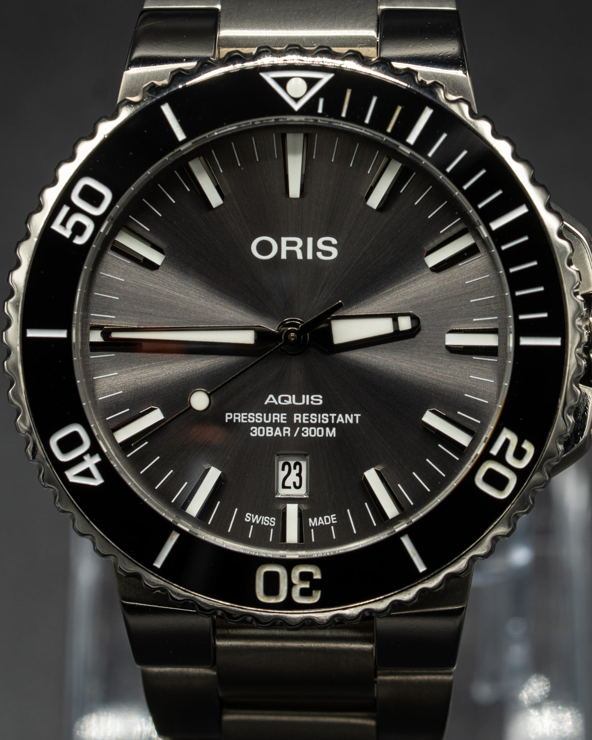 Oris Aquis Titanium Date