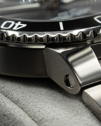 Oris Aquis Titanium Date