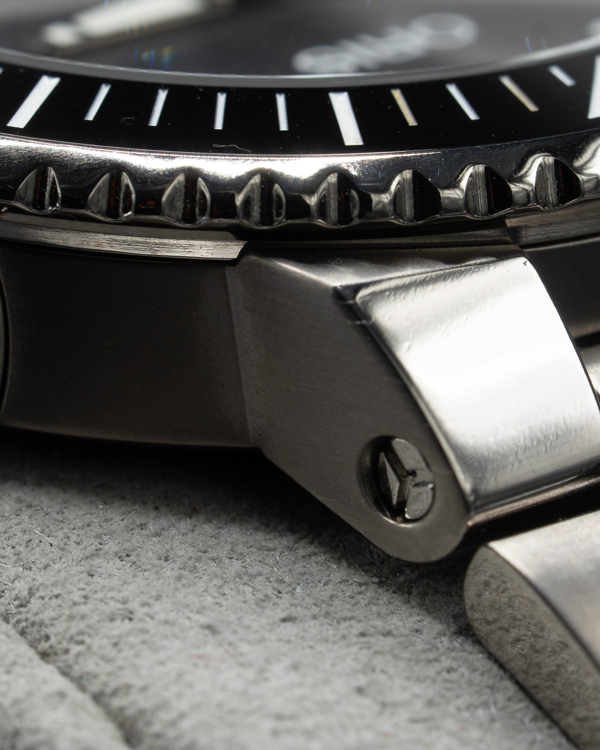 Oris Aquis Titanium Date