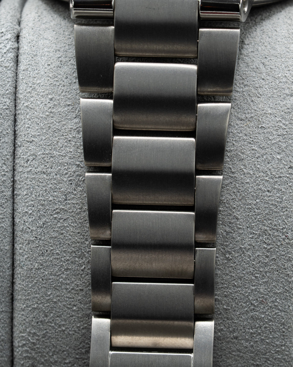 Oris Aquis Titanium Date